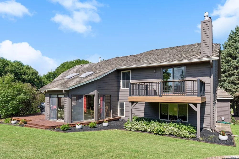 9629 Bennett Place Eden Prairie, MN 55347