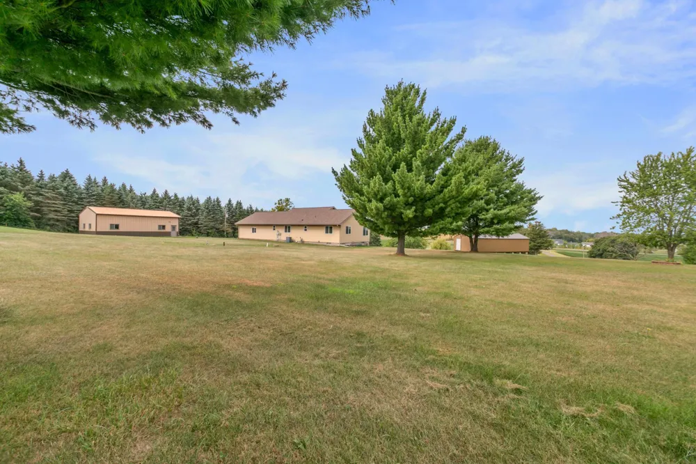 671 Kinney Road Hudson, WI 54016