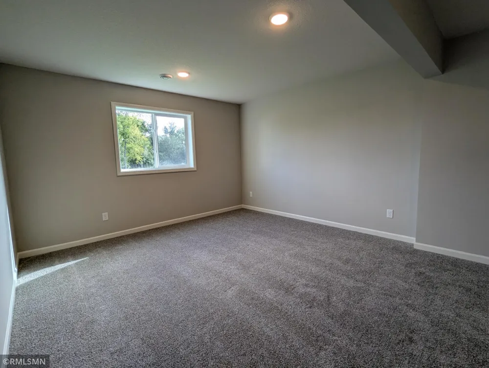 1670 Meadows Drive NE East Bethel, MN 55011