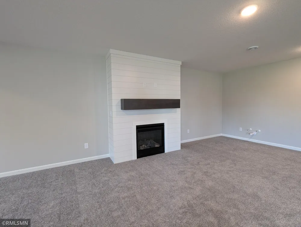 1670 Meadows Drive NE East Bethel, MN 55011