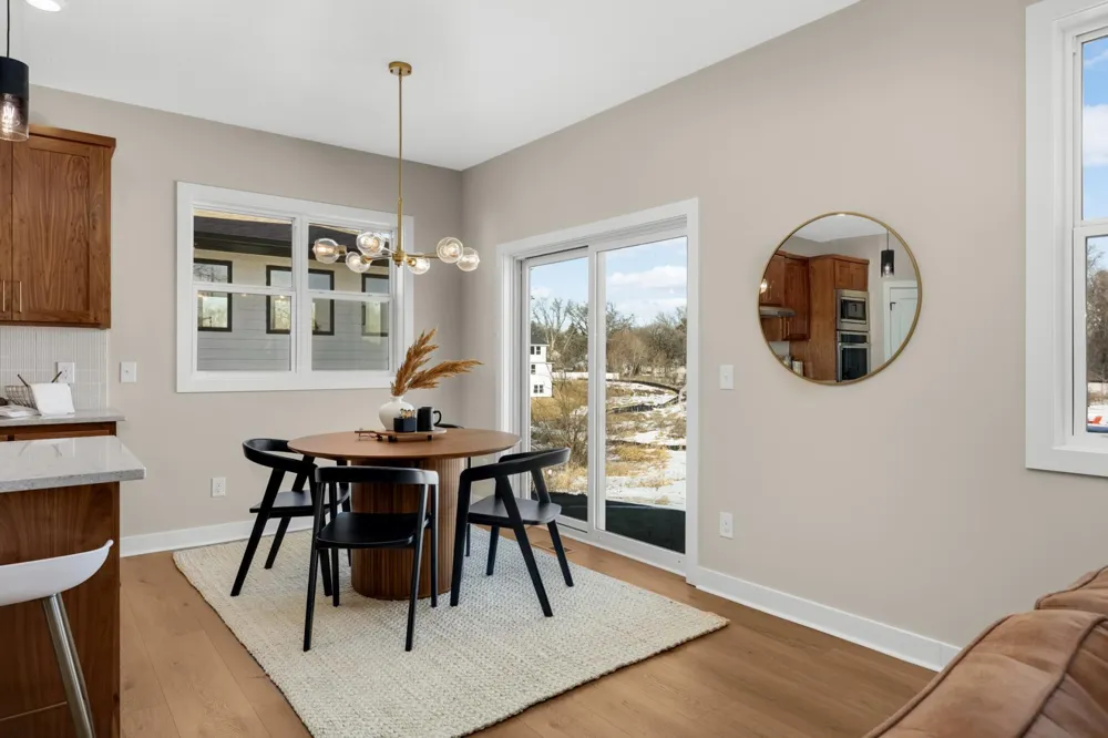 2164 Eustis Roseville, MN 55113