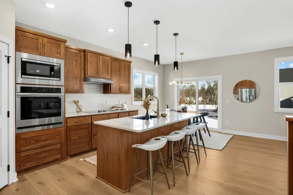 2164 Eustis Roseville, MN 55113