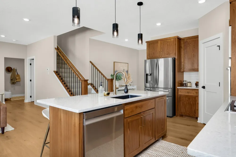 2164 Eustis Roseville, MN 55113