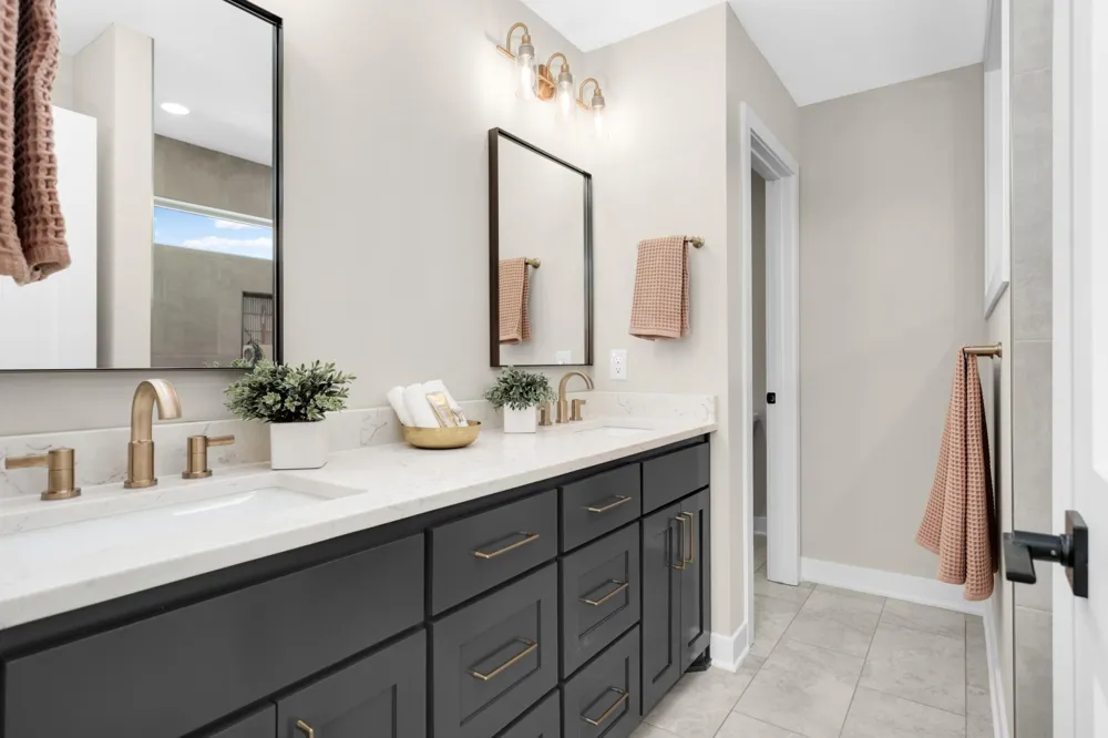 2164 Eustis Roseville, MN 55113