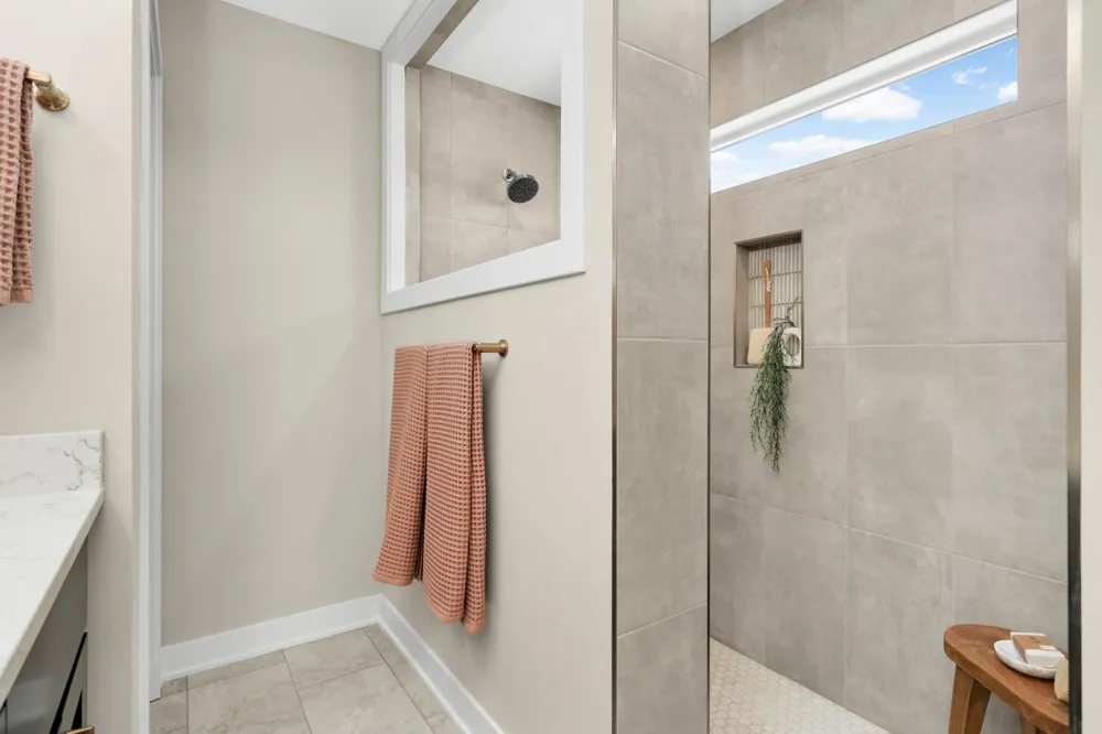 2164 Eustis Roseville, MN 55113