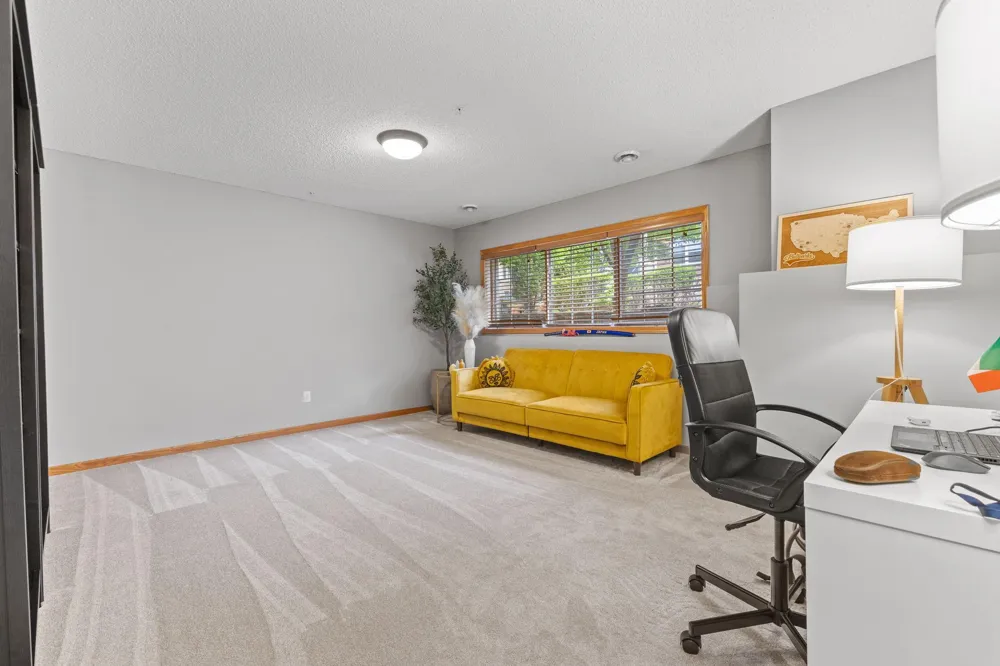 13892 52nd Avenue Plymouth, MN 55446