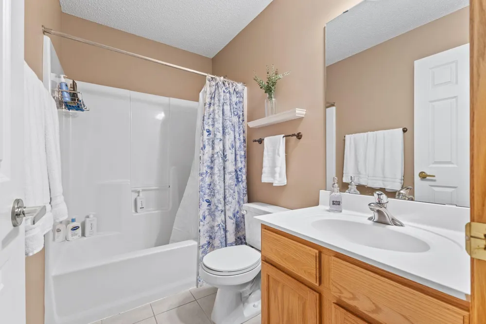 13892 52nd Avenue Plymouth, MN 55446