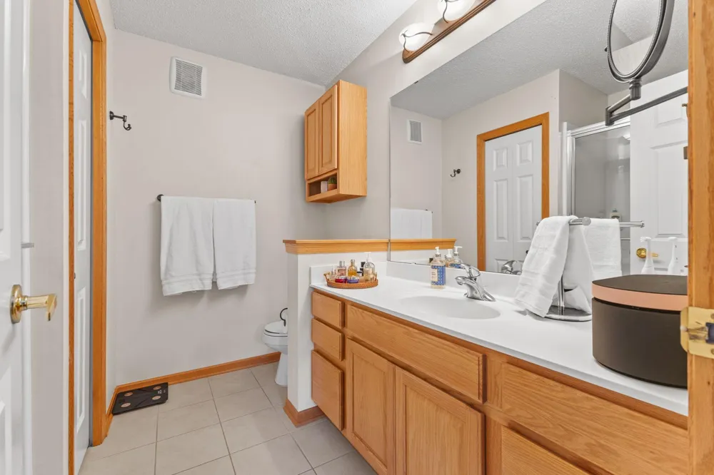 13892 52nd Avenue Plymouth, MN 55446