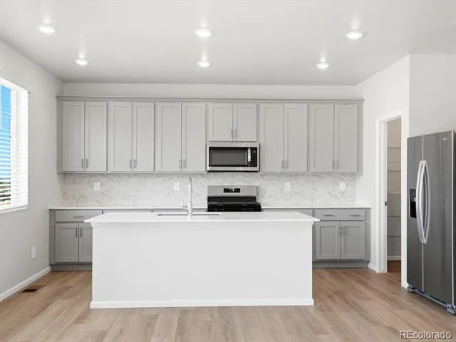 4621 Sunsplash Way Johnstown, CO 80534