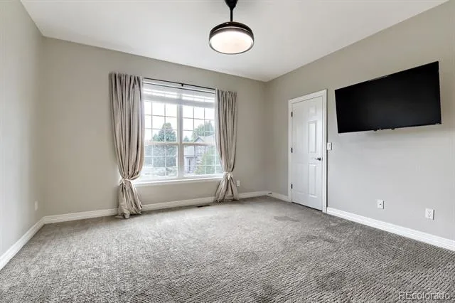 9368 S Silent Hills Drive Lone Tree, CO 80124