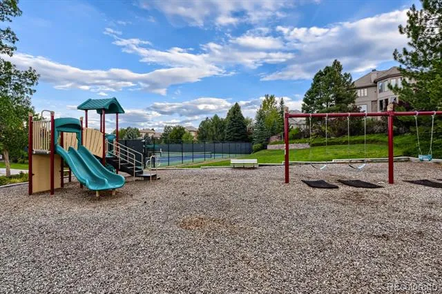 9368 S Silent Hills Drive Lone Tree, CO 80124