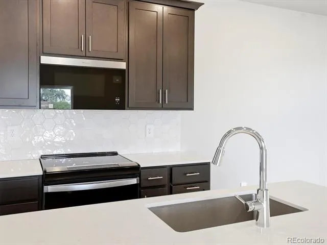 2197 E 164th Avenue Thornton, CO 80602