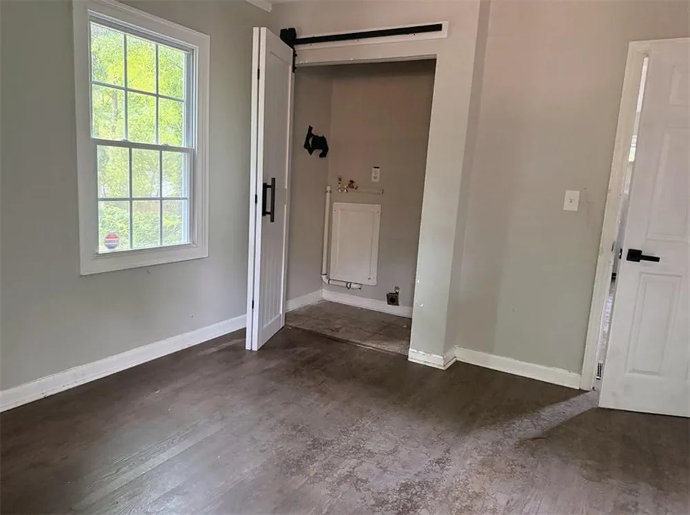 1328 Womack East Point, GA 30344