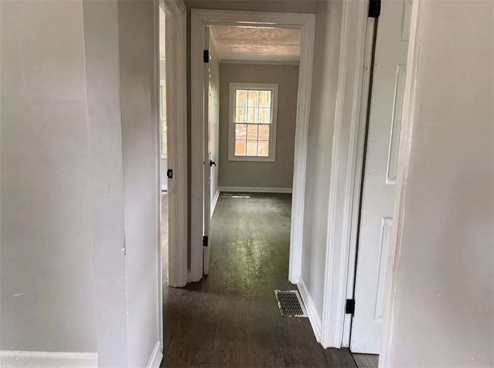 1328 Womack East Point, GA 30344