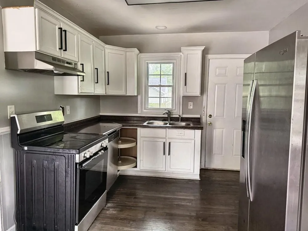 1328 Womack East Point, GA 30344