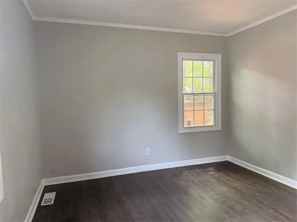 1328 Womack East Point, GA 30344