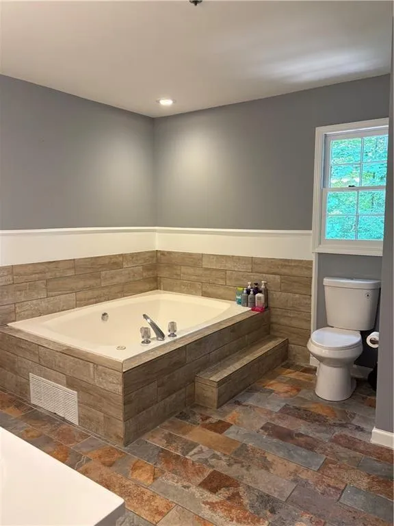 3728 Spring Leaf Lane Acworth, GA 30101