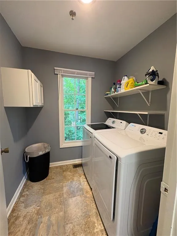 3728 Spring Leaf Lane Acworth, GA 30101