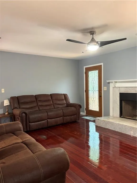 3728 Spring Leaf Lane Acworth, GA 30101