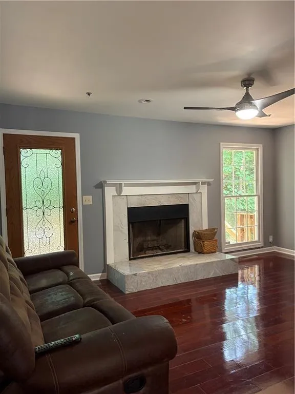 3728 Spring Leaf Lane Acworth, GA 30101
