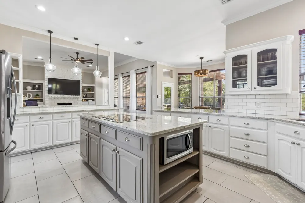 115 Rim Rock Road Aledo, TX 76008