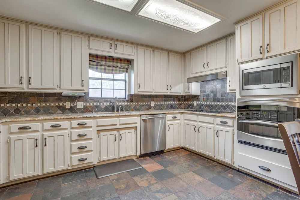 990 Oak Ridge Drive Keller, TX 76248