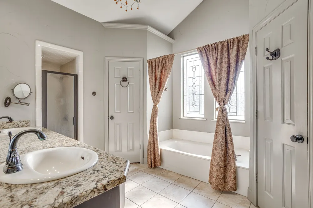 990 Oak Ridge Drive Keller, TX 76248