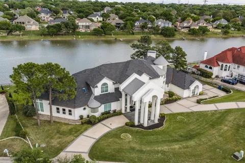 656 Timbercrest Circle