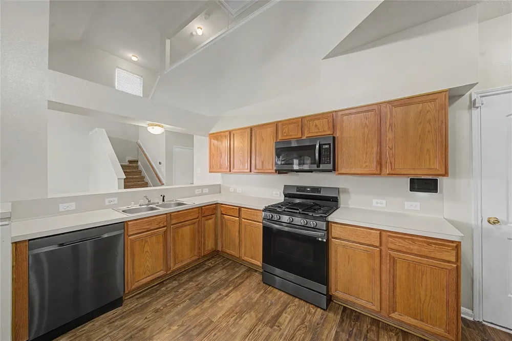 1111 Auburn View Lane Fresno, TX 77545