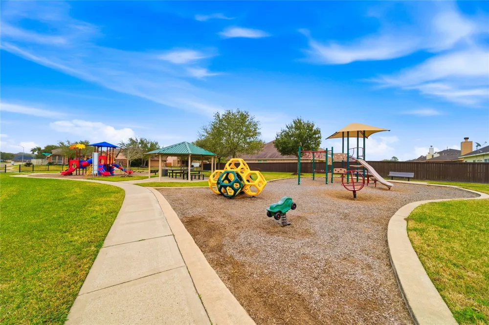 1111 Auburn View Lane Fresno, TX 77545