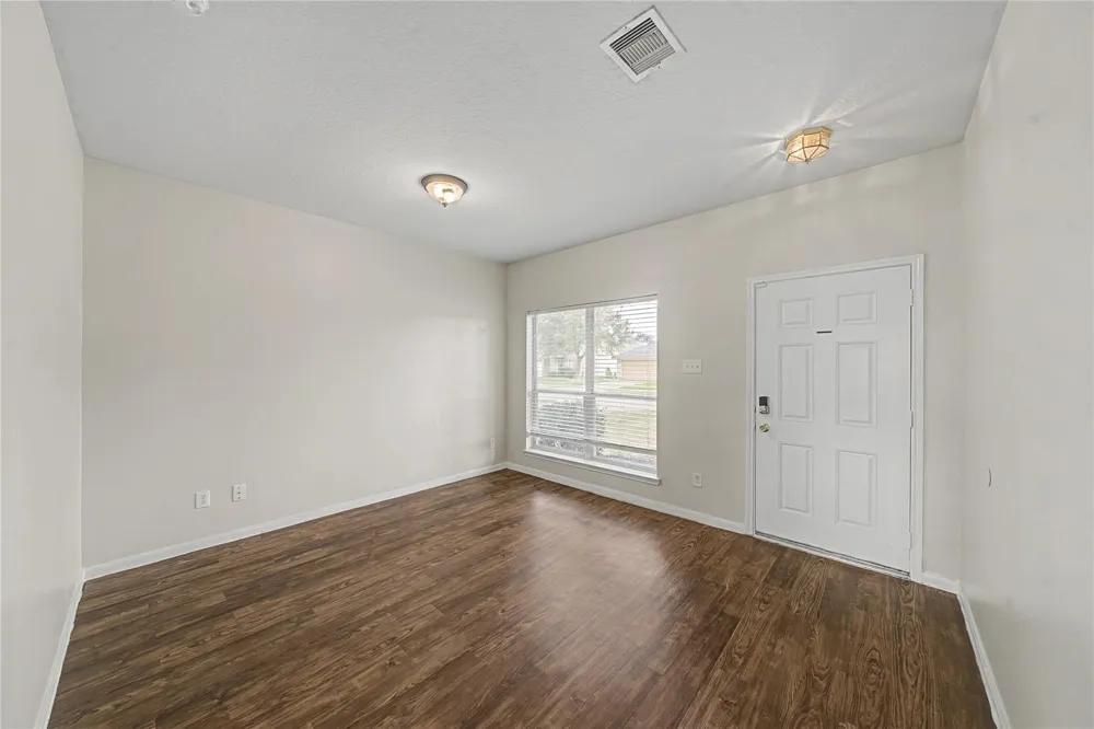 1111 Auburn View Lane Fresno, TX 77545