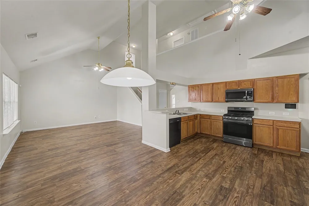 1111 Auburn View Lane Fresno, TX 77545