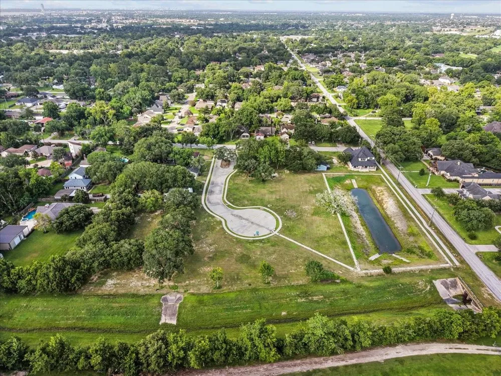 616 Acorn Creek Way League City, TX 77573