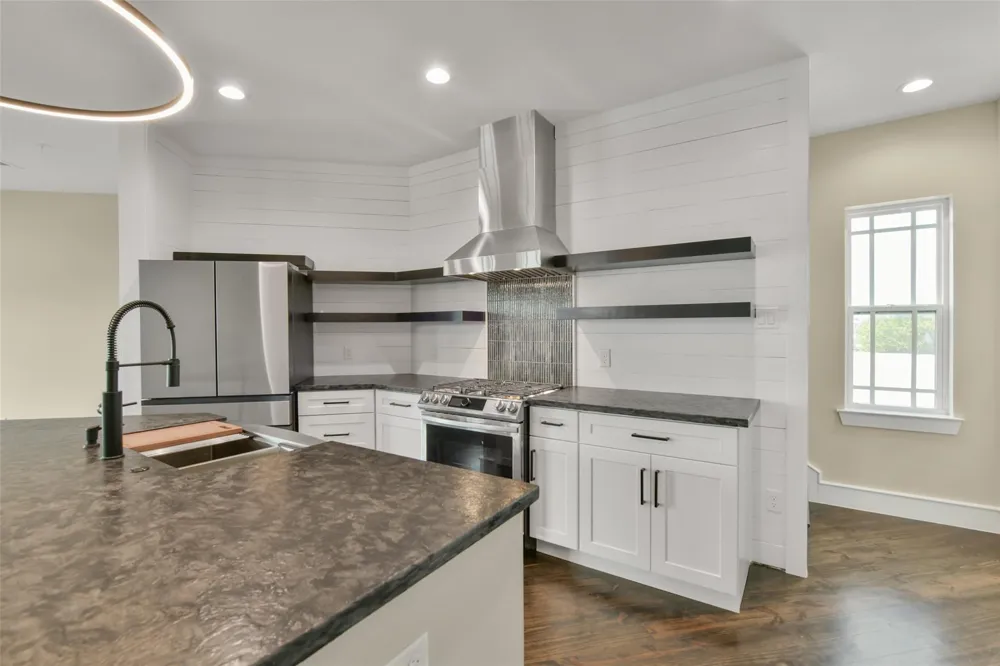 1716 23rd Street #B Galveston, TX 77550