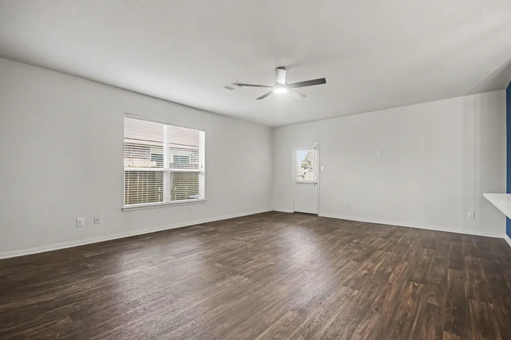12027 Windage Drive La Marque, TX 77568