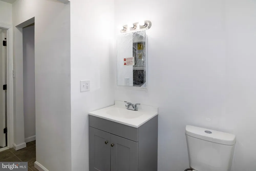 70 HIGHLAND AVENUE Sicklerville, NJ 08081