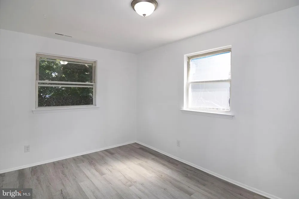 70 HIGHLAND AVENUE Sicklerville, NJ 08081