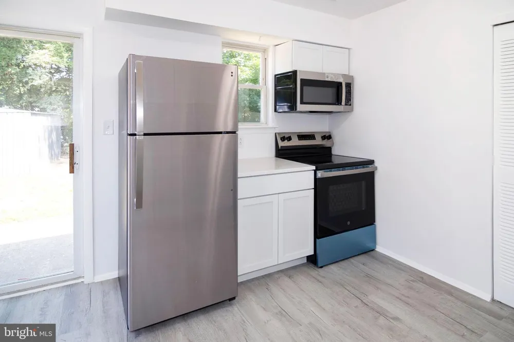 70 HIGHLAND AVENUE Sicklerville, NJ 08081