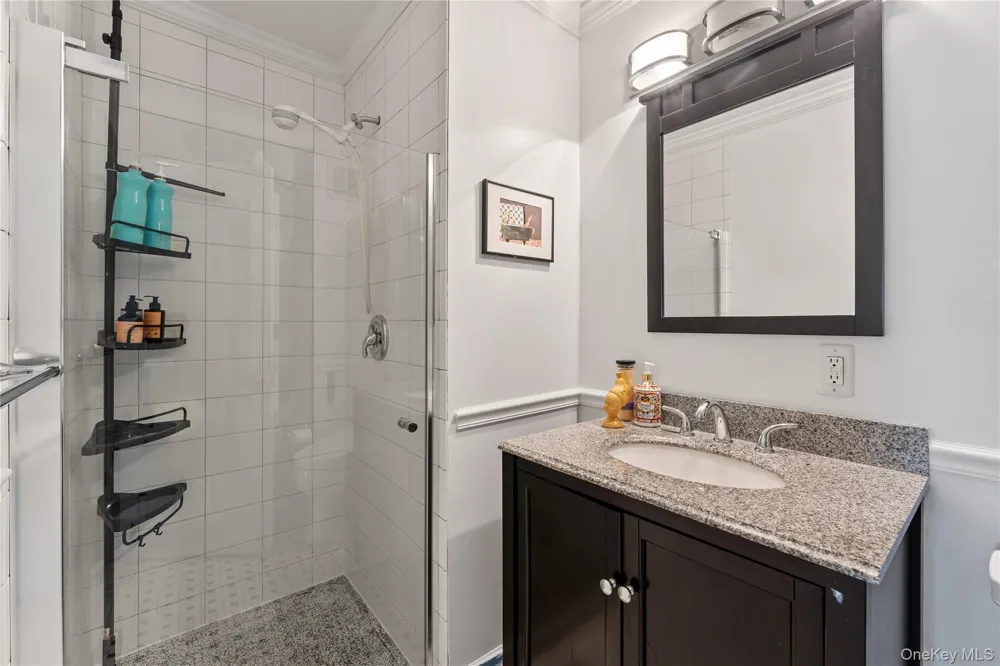 30 Gateway Road #102N Yonkers, NY 10701