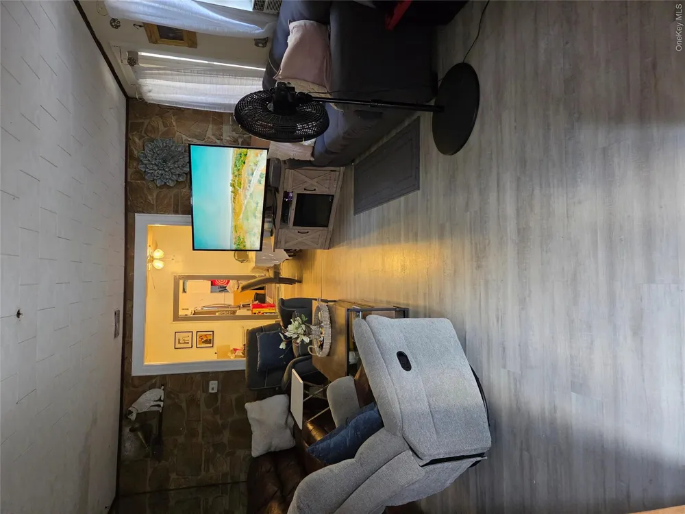 88-47 201st Street Hollis, NY 11423