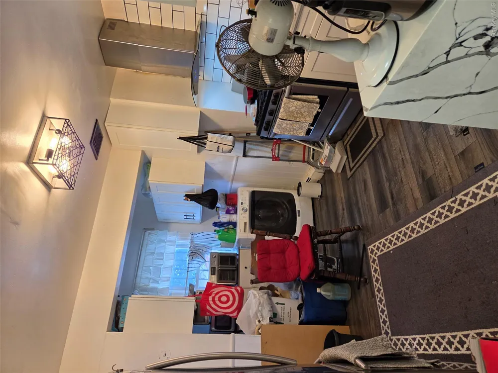 88-47 201st Street Hollis, NY 11423