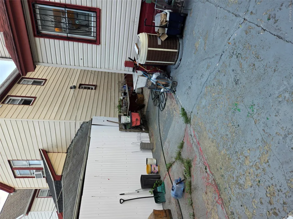 88-47 201st Street Hollis, NY 11423