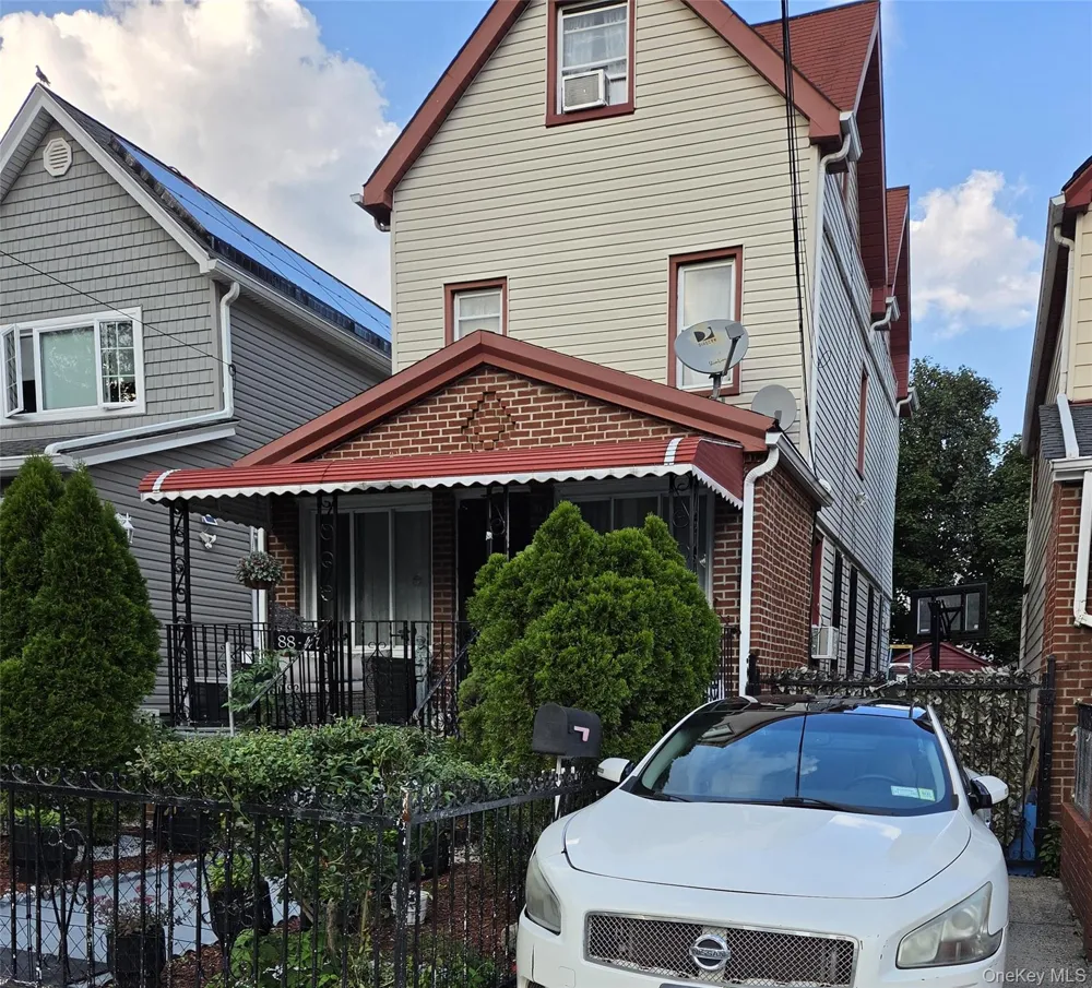 88-47 201st Street Hollis, NY 11423