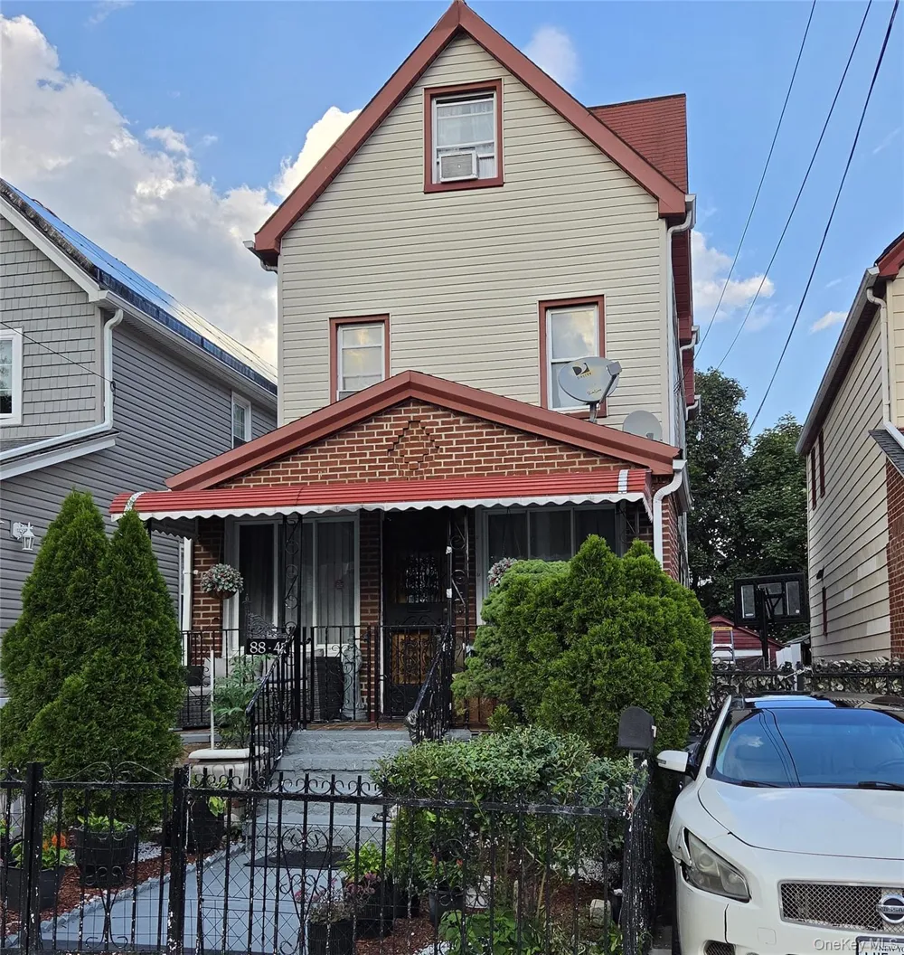 88-47 201st Street Hollis, NY 11423