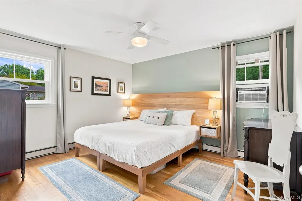 21 Smith Street Red Hook, NY 12571