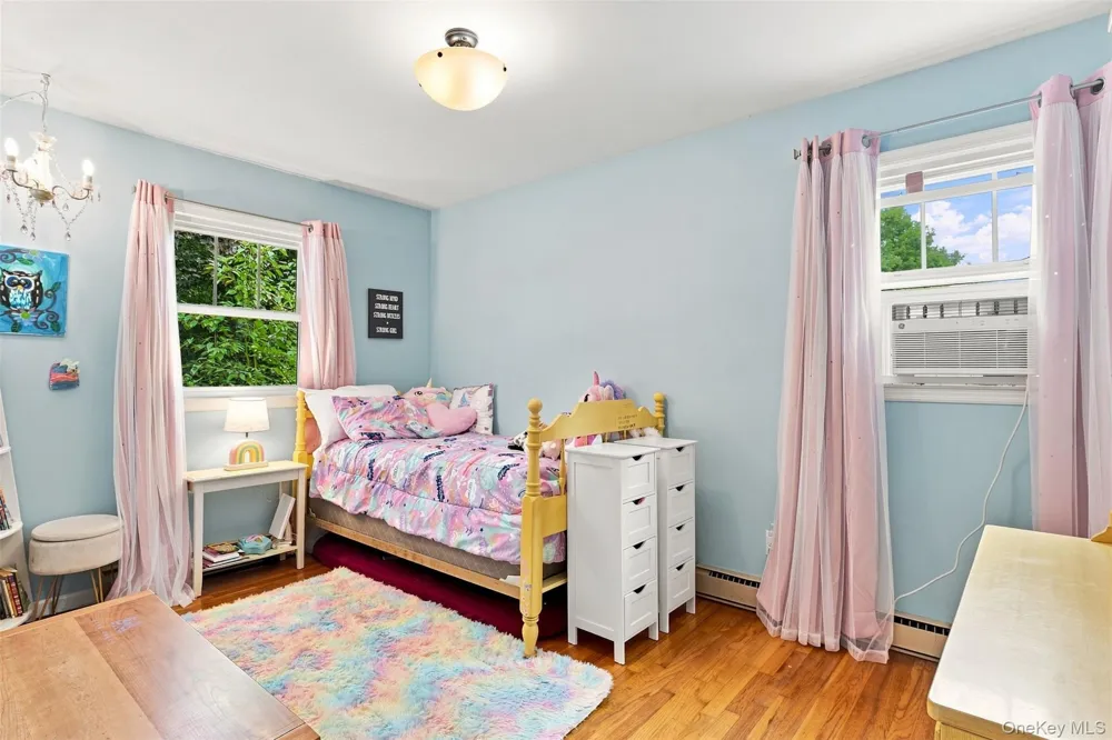 21 Smith Street Red Hook, NY 12571