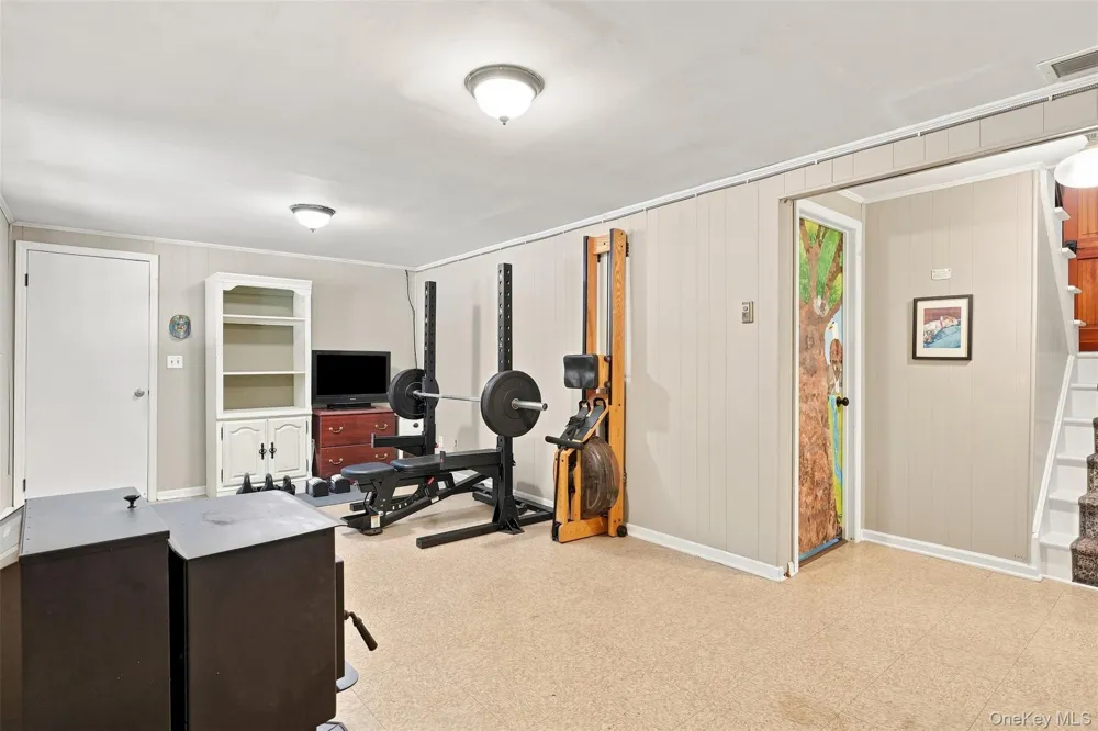 21 Smith Street Red Hook, NY 12571