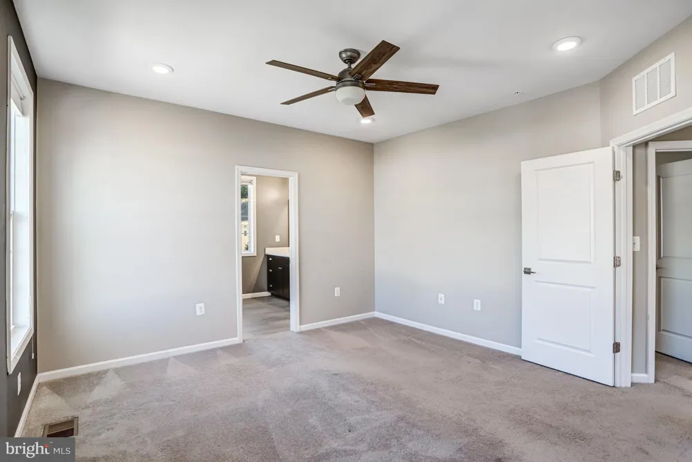 23230 MILLTOWN KNOLL SQUARE #114 Ashburn, VA 20148
