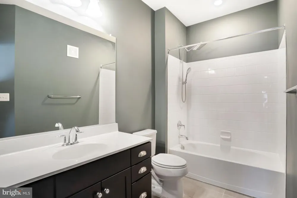23230 MILLTOWN KNOLL SQUARE #114 Ashburn, VA 20148
