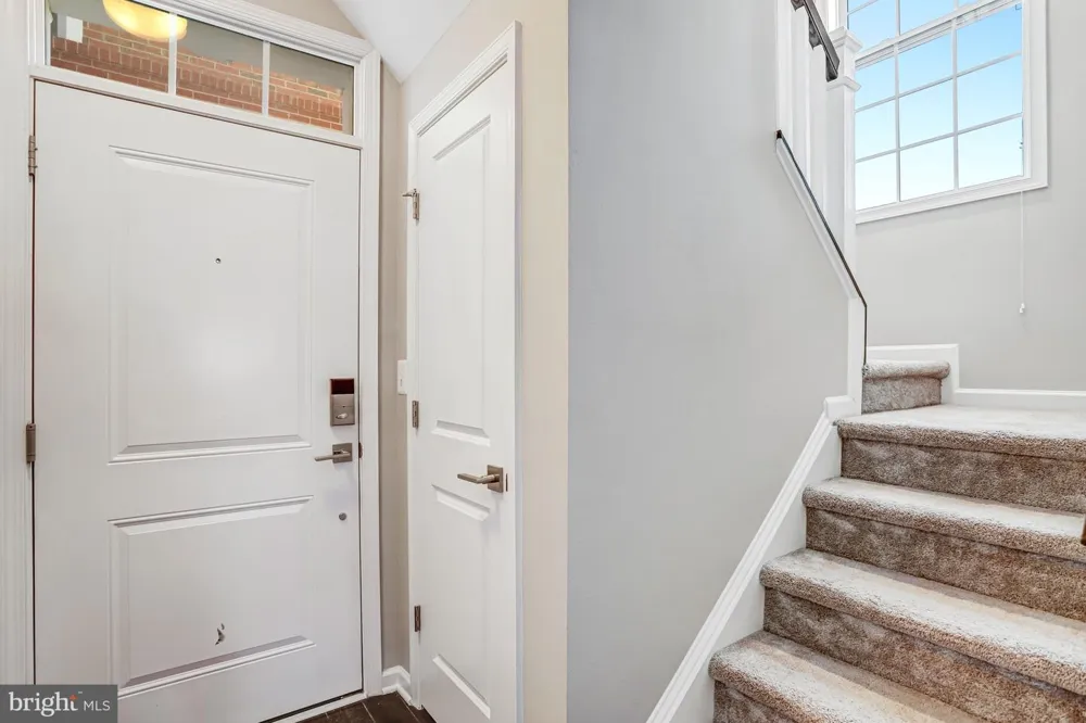 23230 MILLTOWN KNOLL SQUARE #114 Ashburn, VA 20148